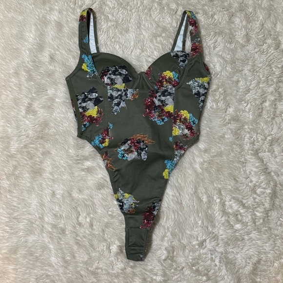 NWT Adidas x IVY PARK - Ivytopia Collection Twill Bodysuit - Size Medium - Picture 5 of 7